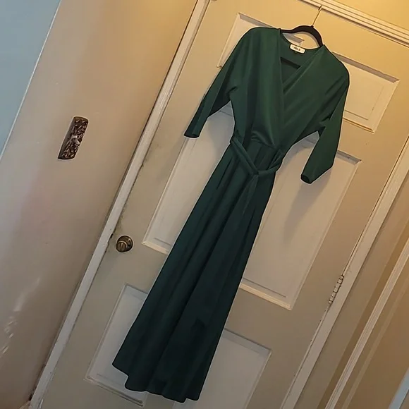 Elegant Teal Wrap Dress - Picture 1 of 6